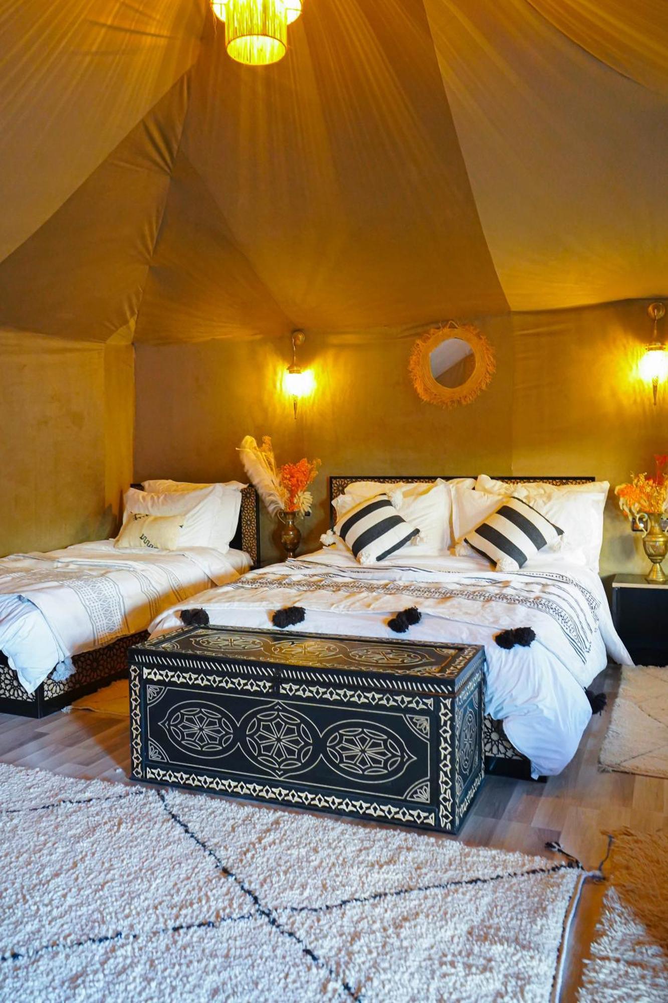 Young Luxury Camp Merzouga Extérieur photo