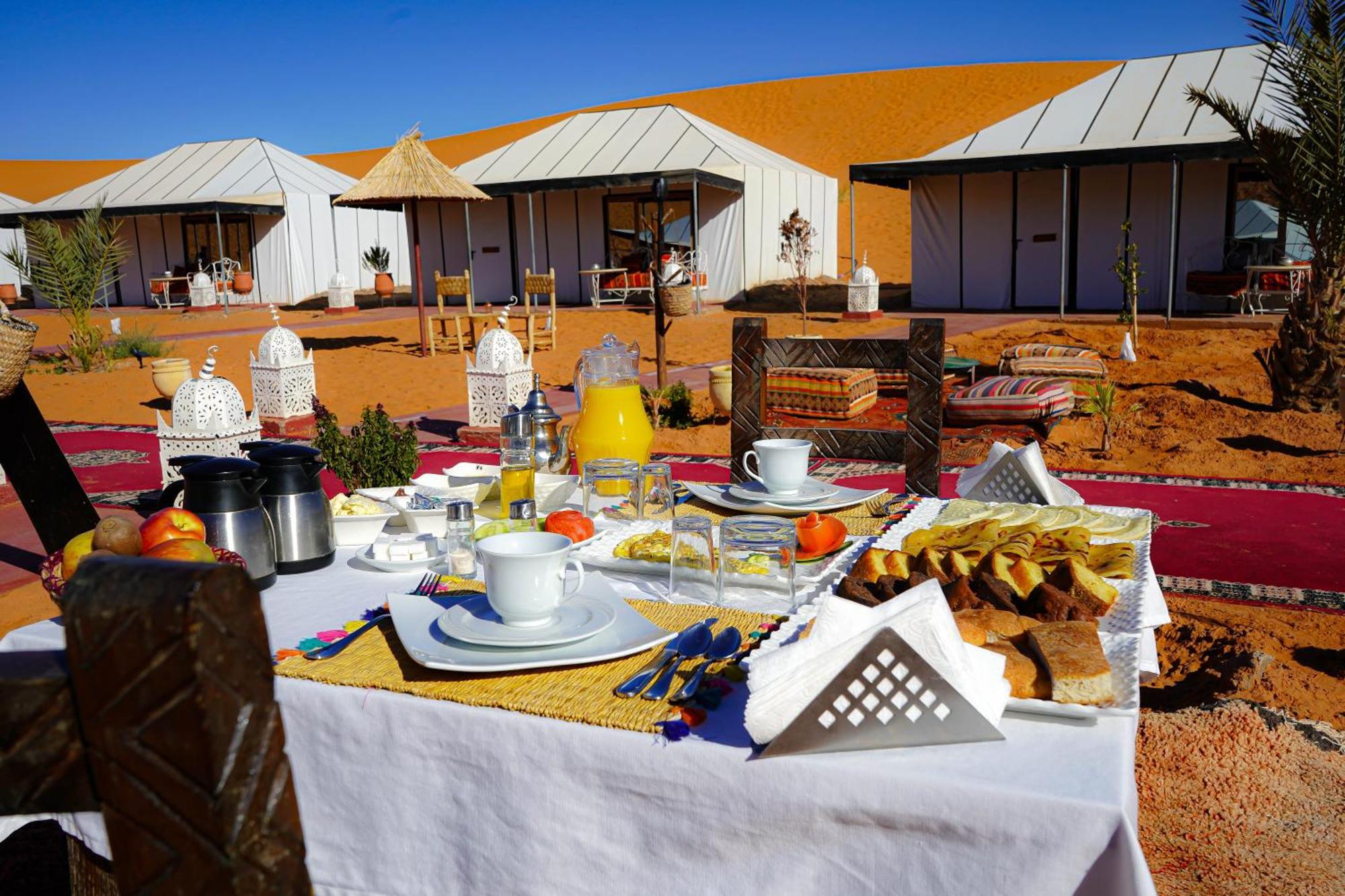 Young Luxury Camp Merzouga Extérieur photo